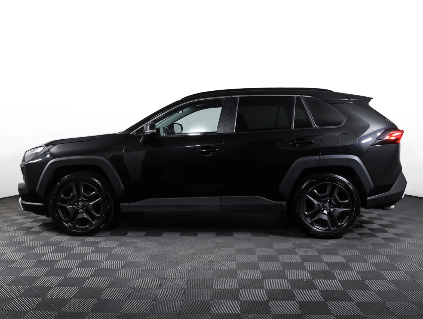 Toyota RAV4, 2023