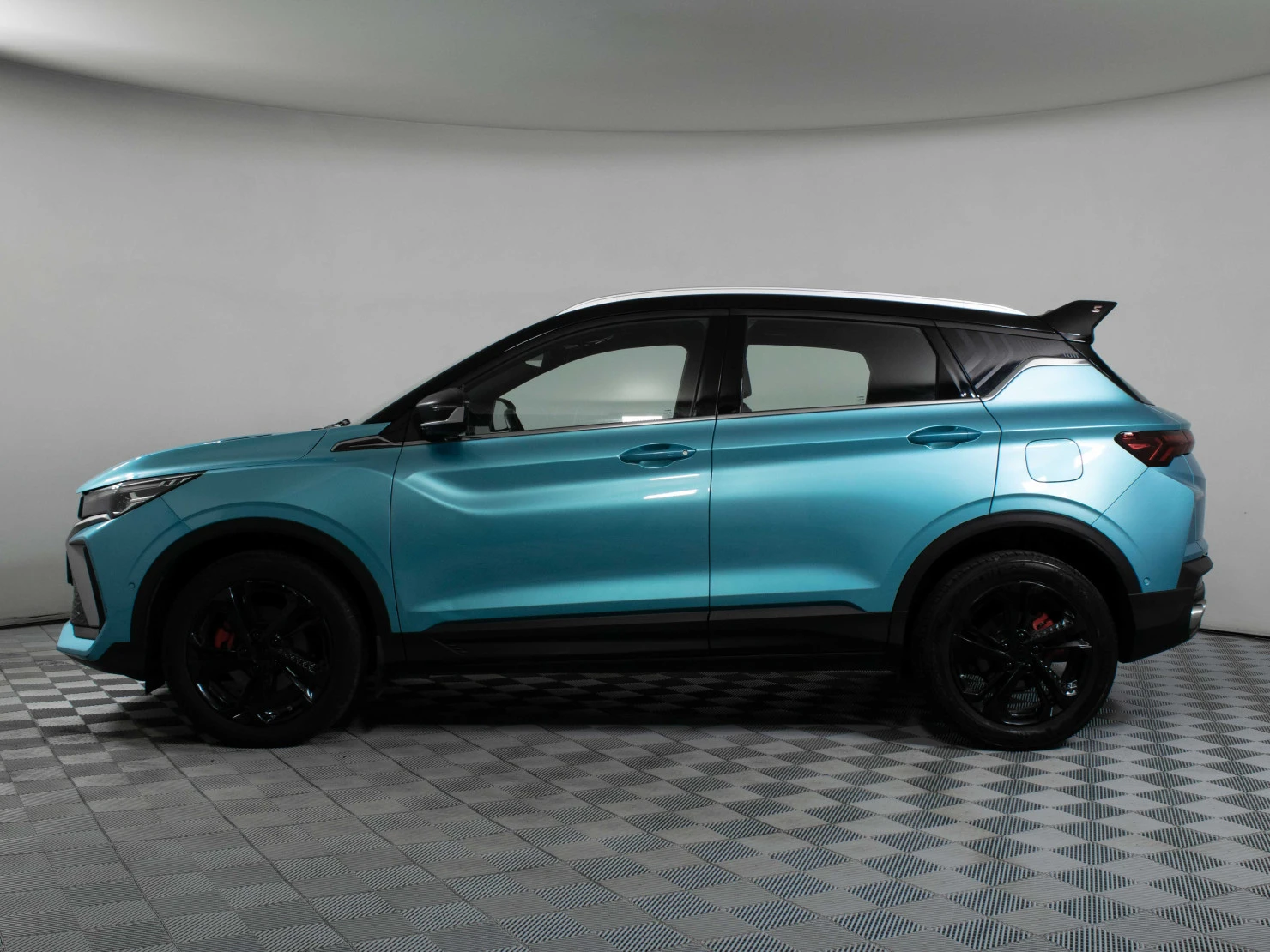 Geely Coolray, 2024