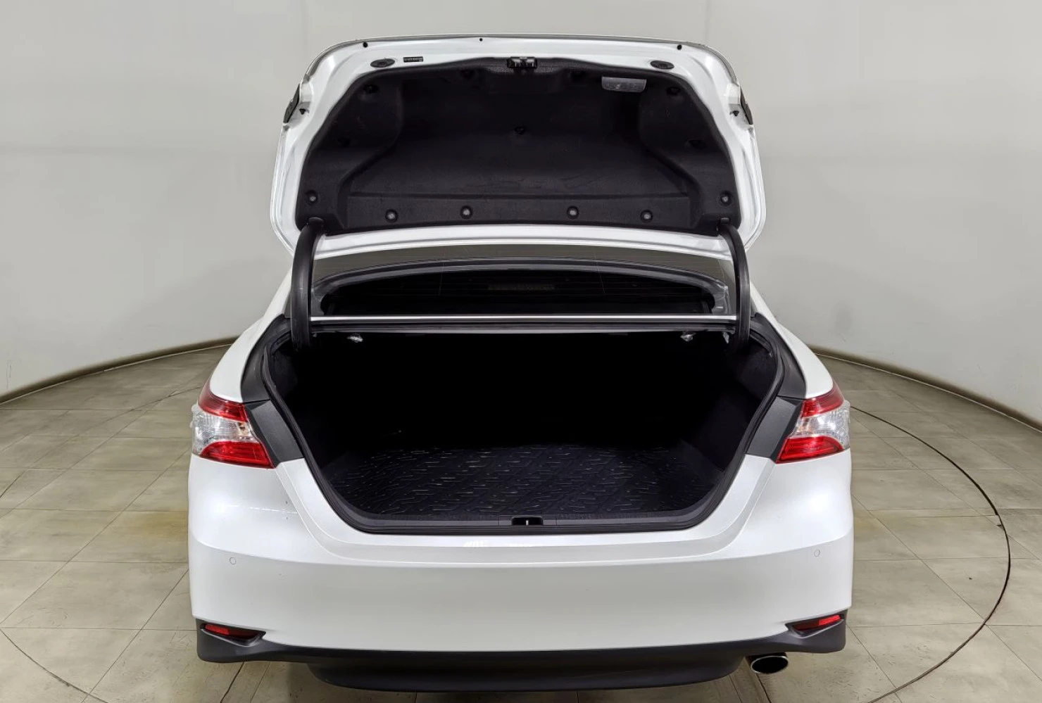 Toyota Camry, 2020