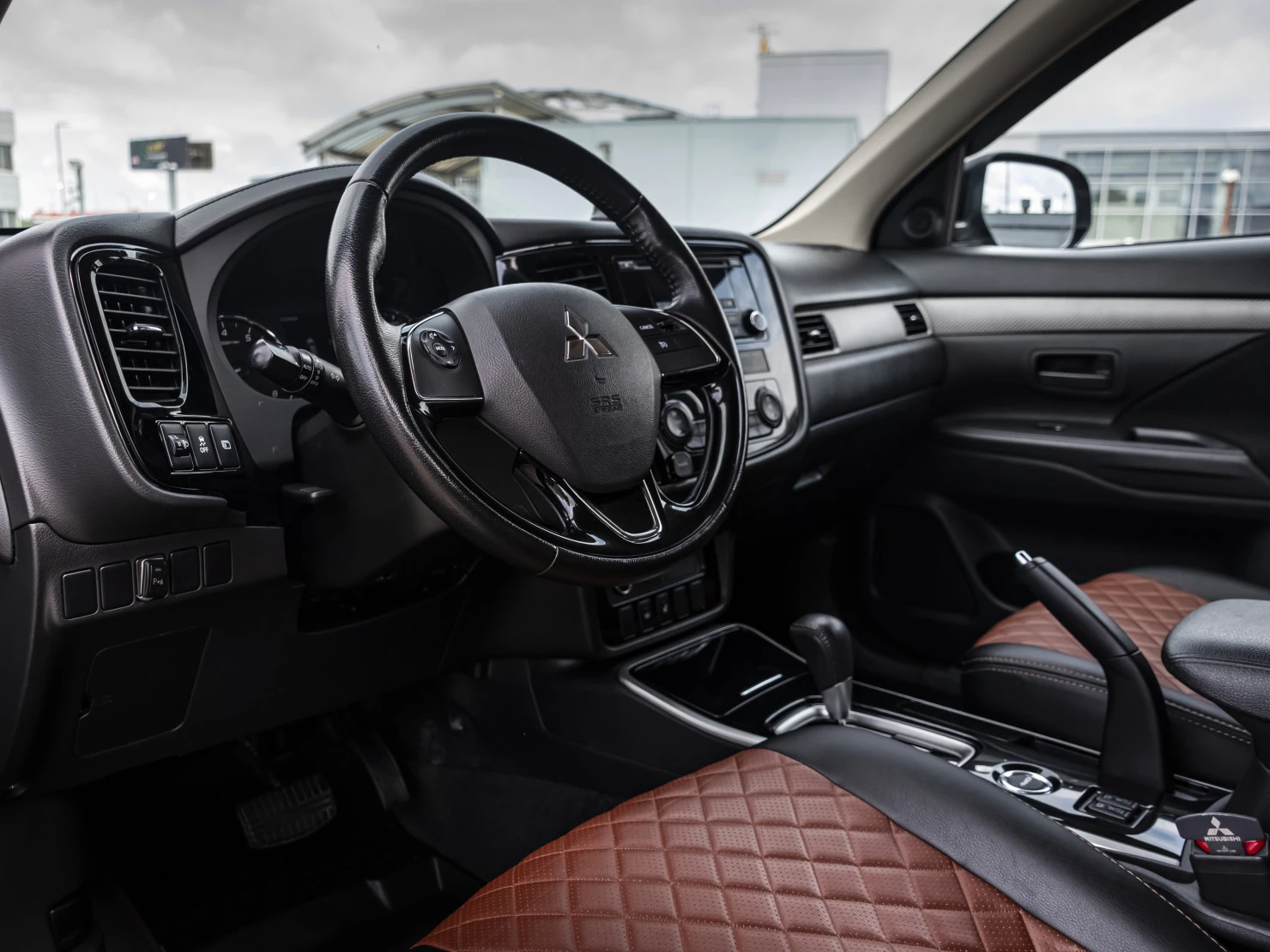Mitsubishi OUTLANDER, 2018