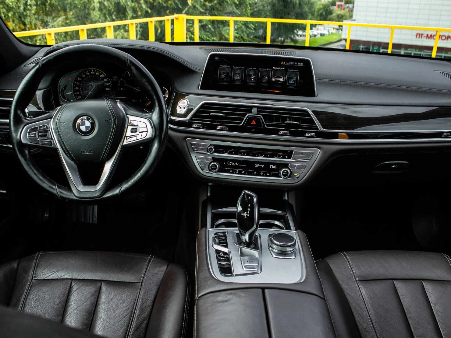 BMW 7 серии, 2016