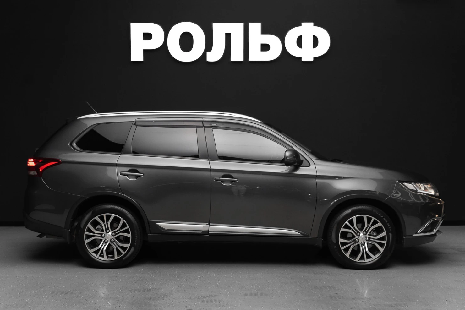 Mitsubishi OUTLANDER, 2016