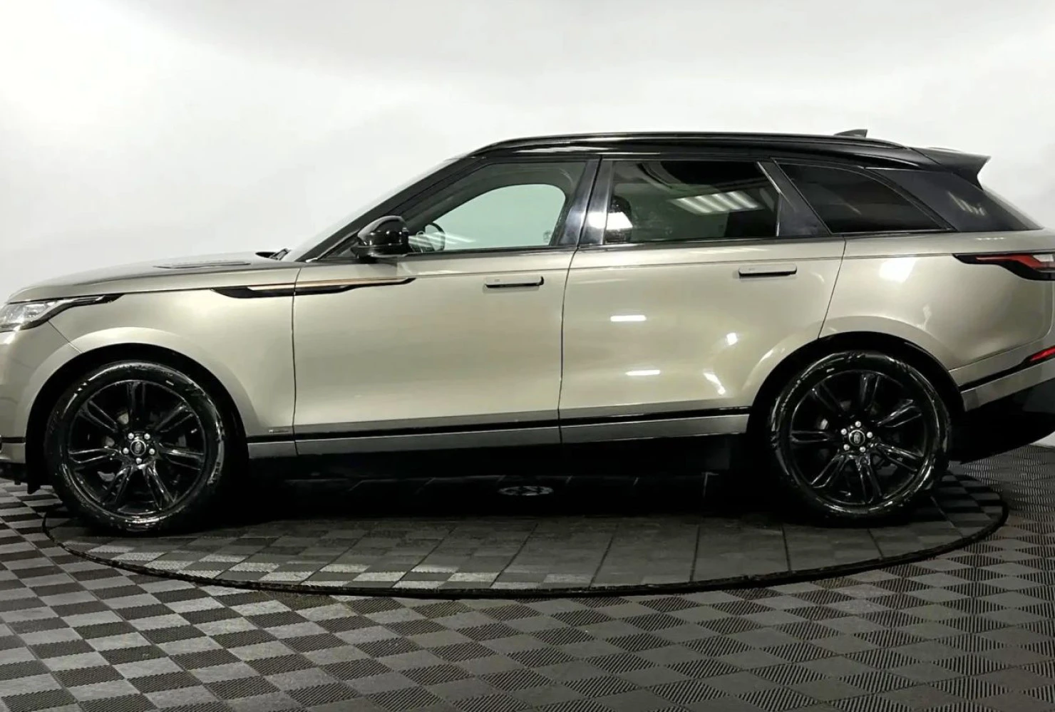 Land Rover Range Rover Velar, 2018