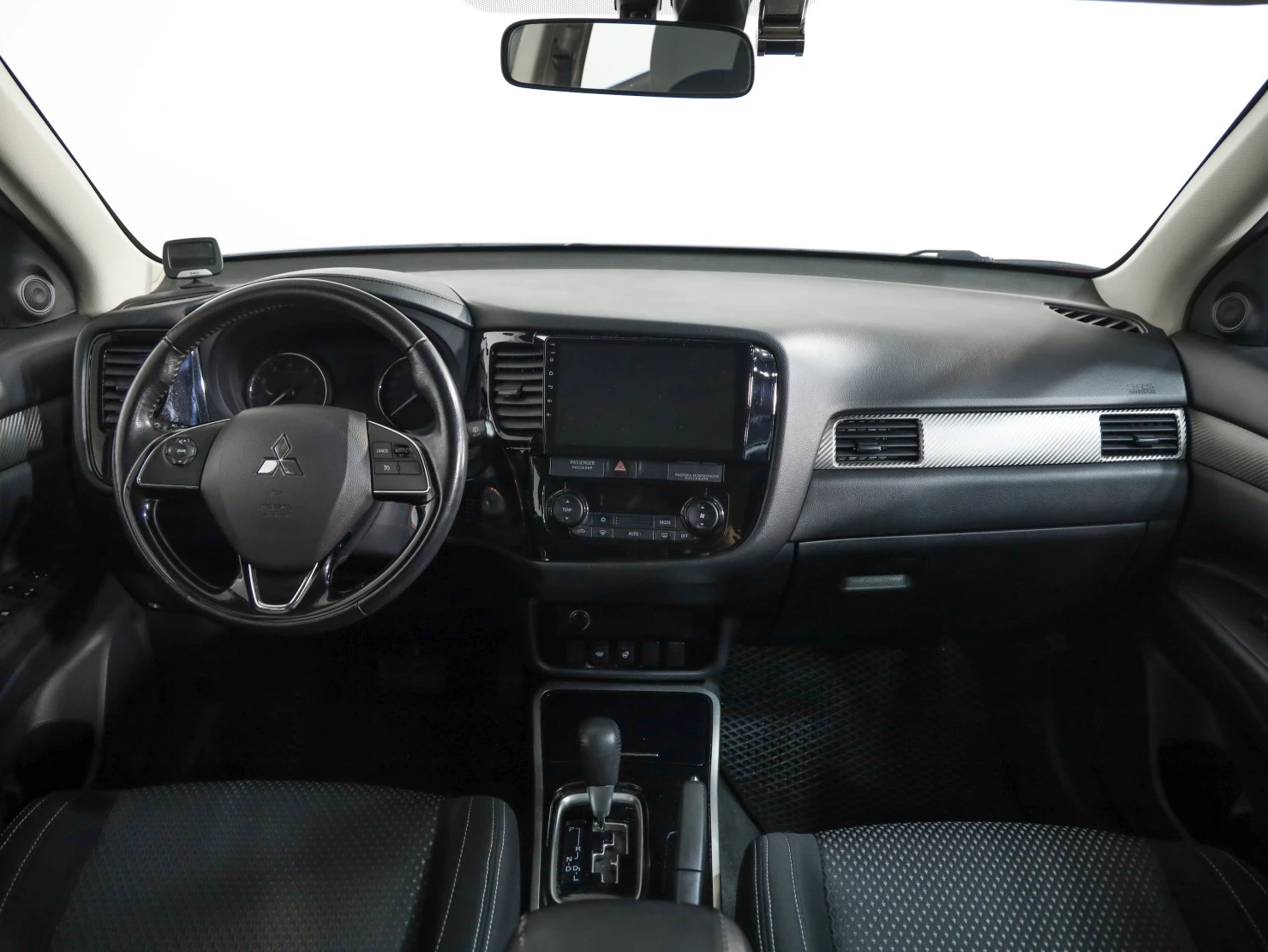 Mitsubishi OUTLANDER, 2017