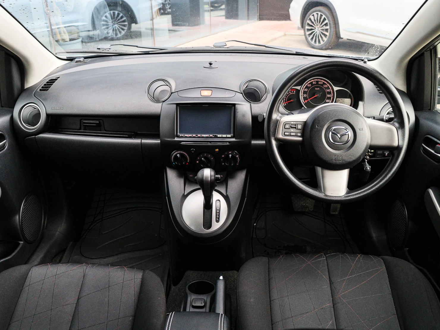 Mazda Demio, 2011