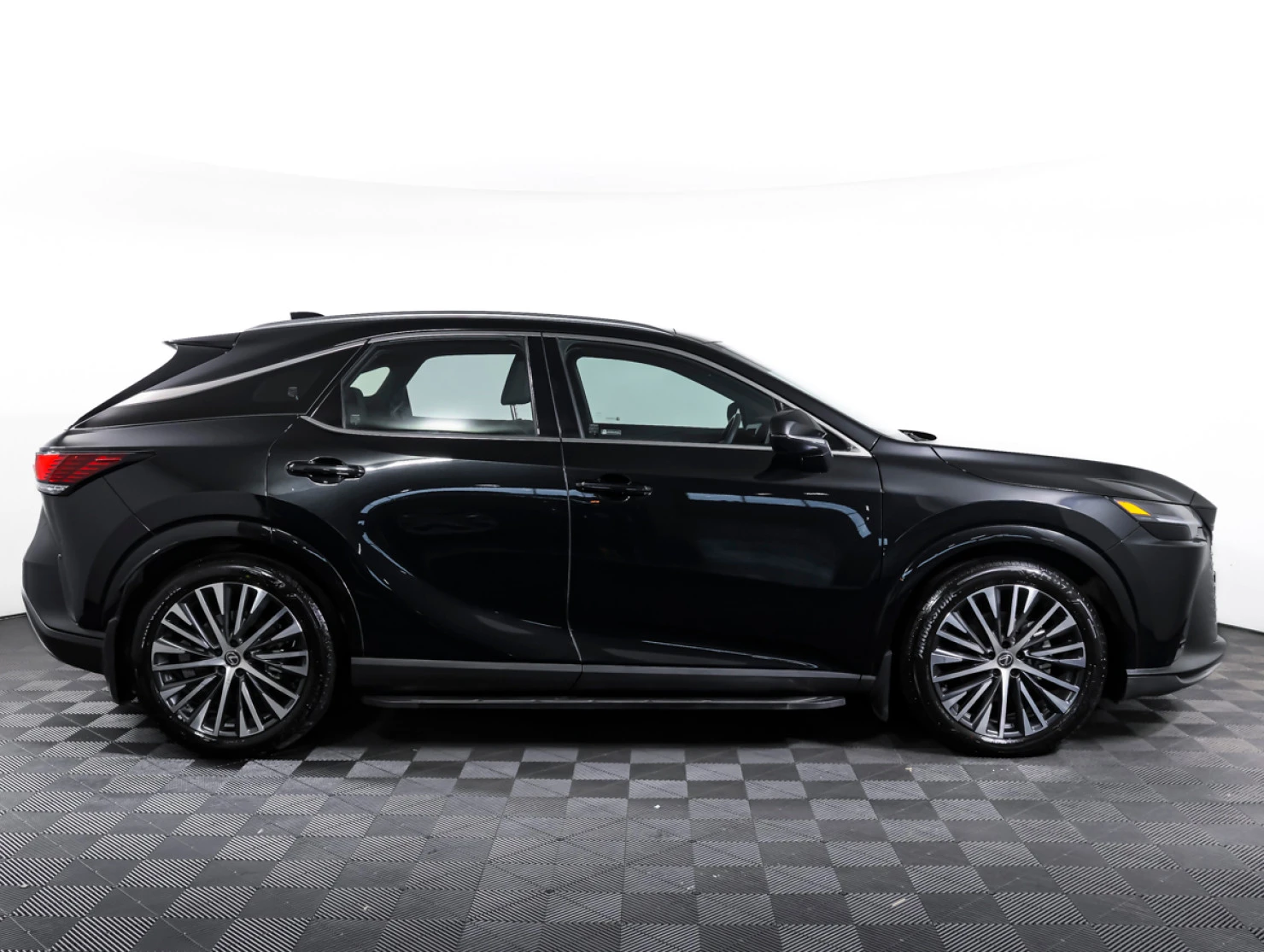 Lexus RX, 2025