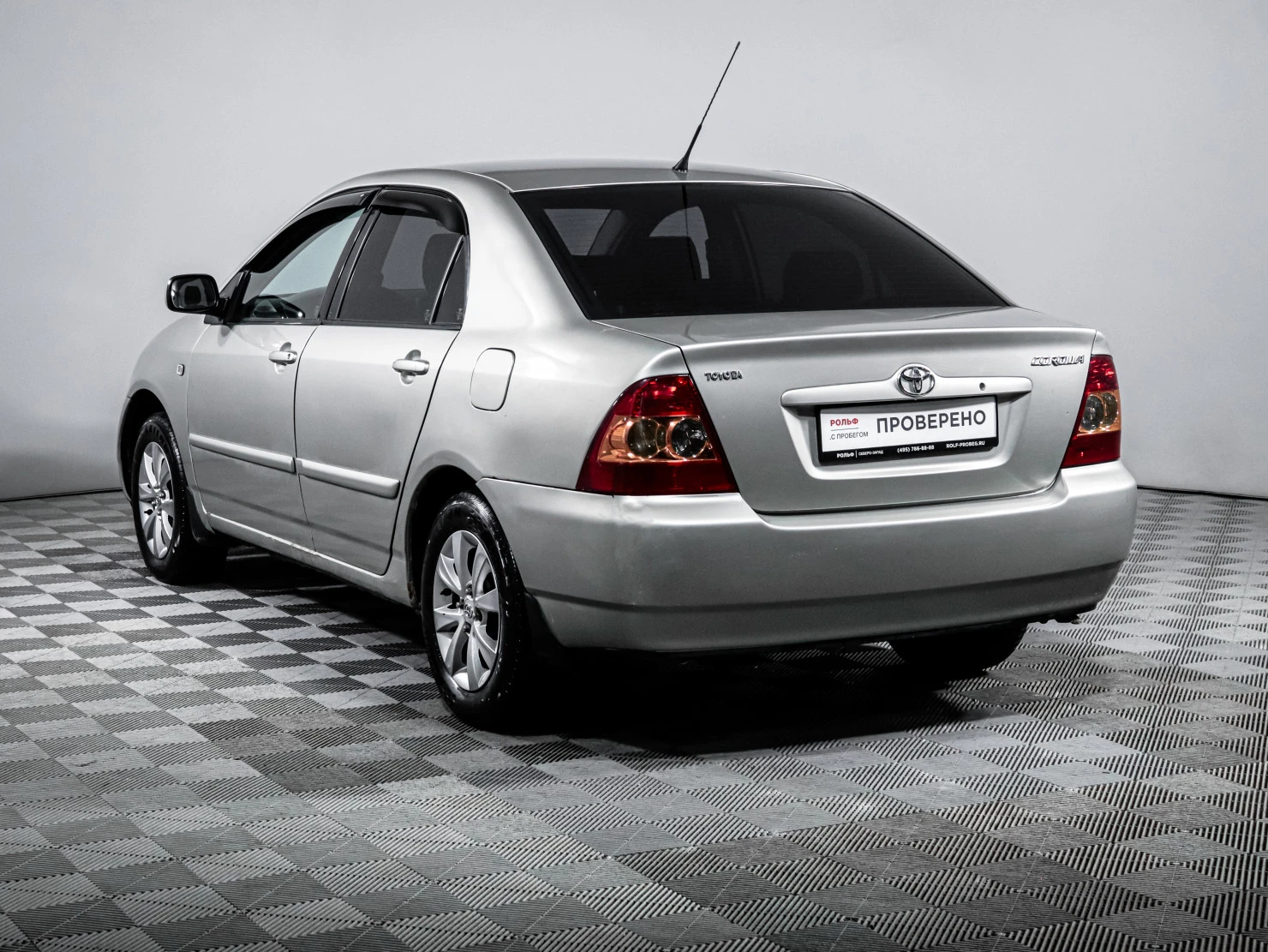 Toyota Corolla, 2004
