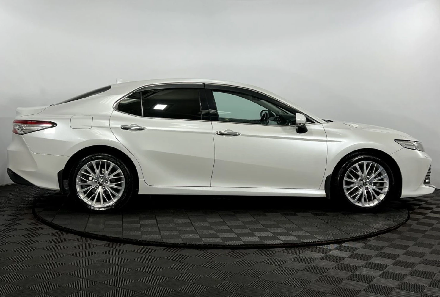 Toyota Camry, 2018