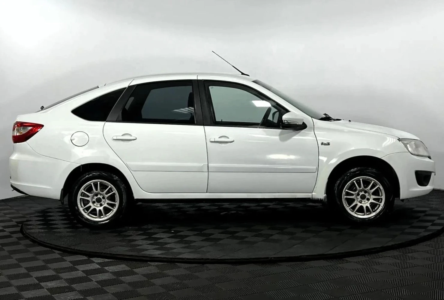 LADA (ВАЗ) Granta, 2015