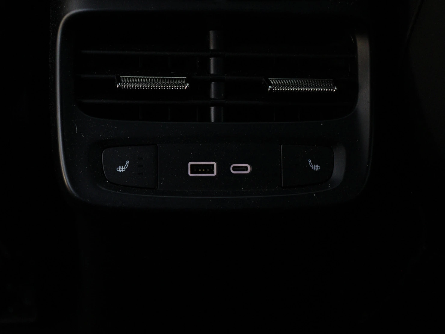 OMODA C7, 2025