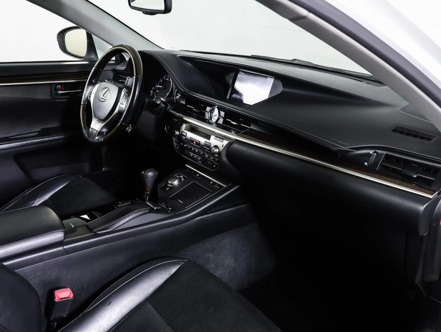 Lexus ES, 2014
