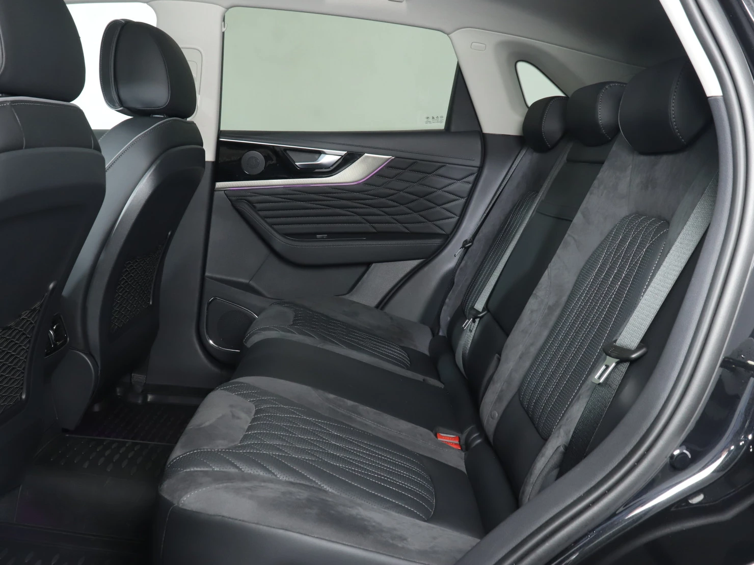 Hongqi HS5, 2024