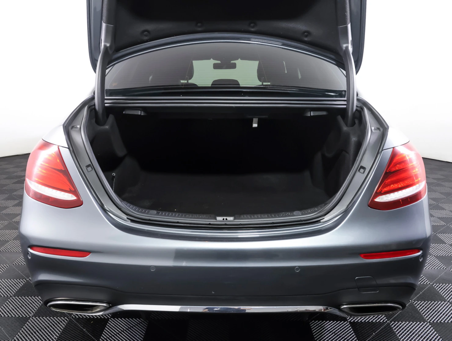 Mercedes-Benz E-Класс, 2019