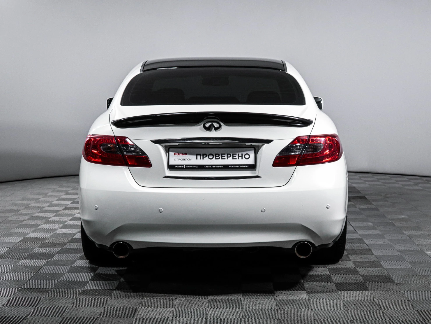 Infiniti M, 2010