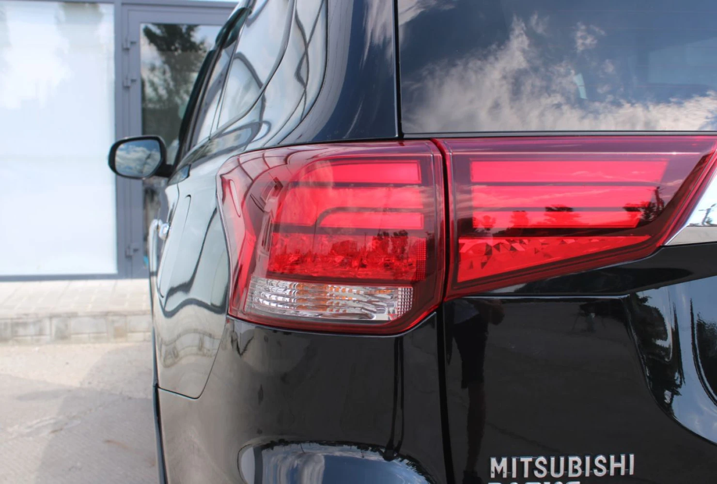 Mitsubishi OUTLANDER, 2019