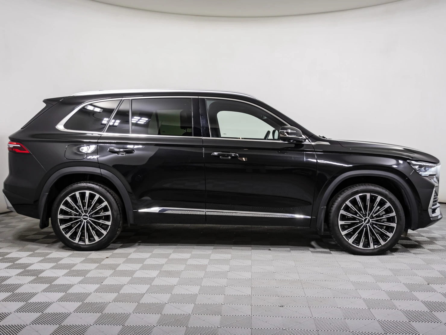 Geely Monjaro, 2025