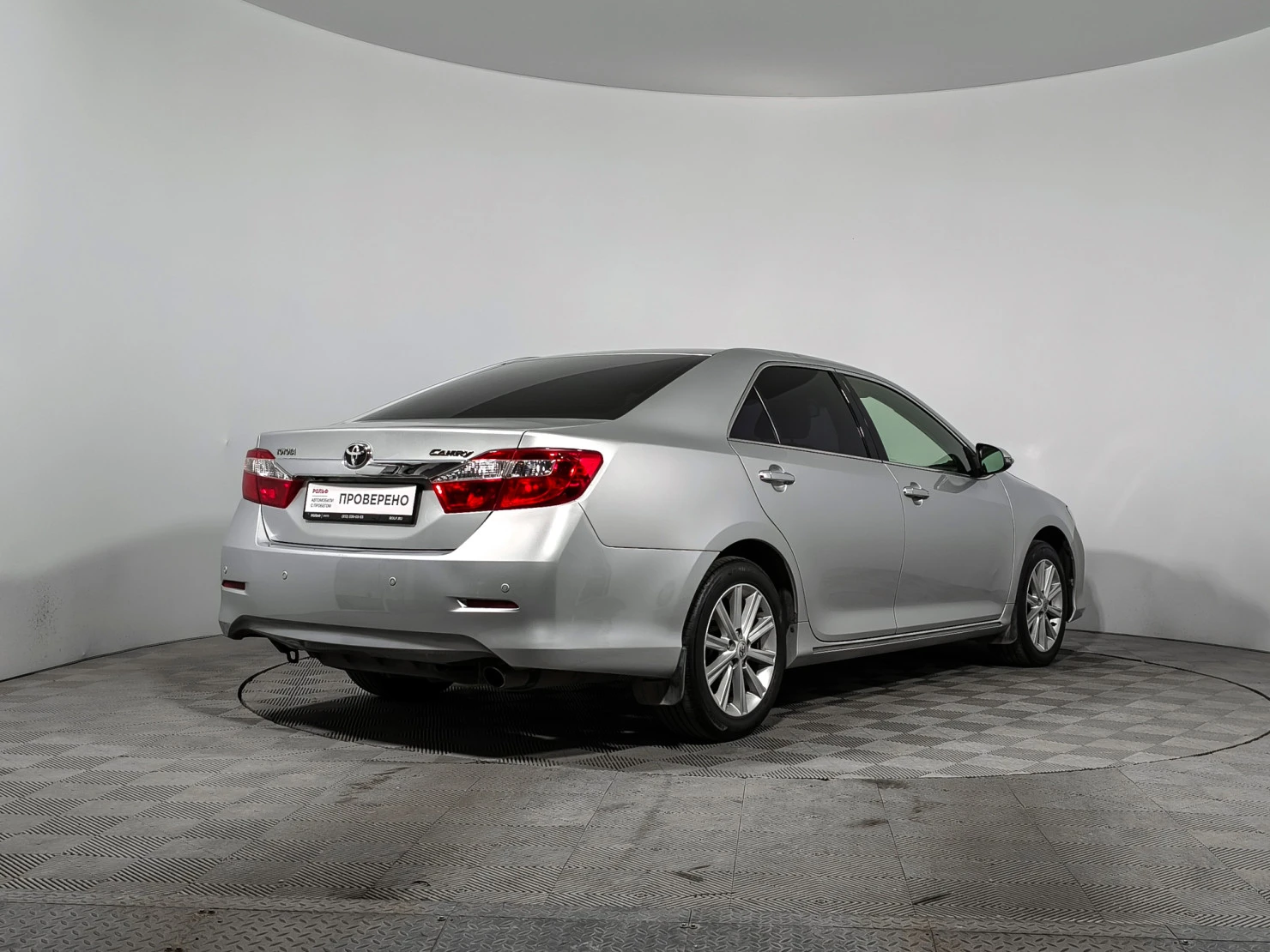 Toyota Camry, 2011