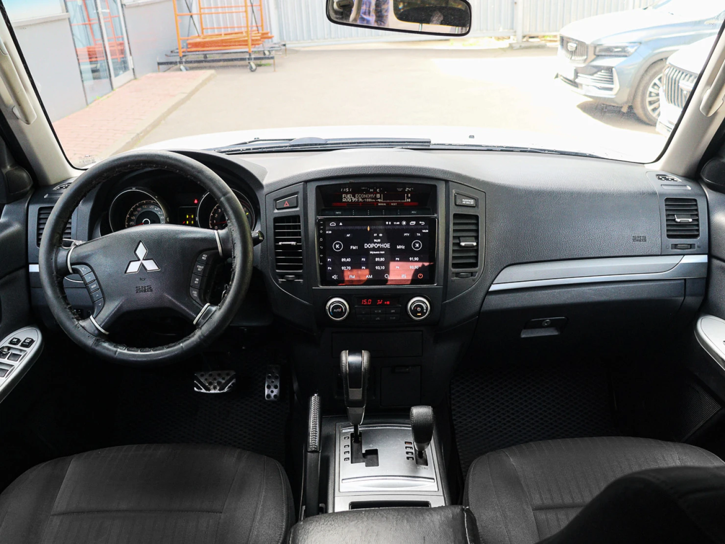 Mitsubishi PAJERO, 2011