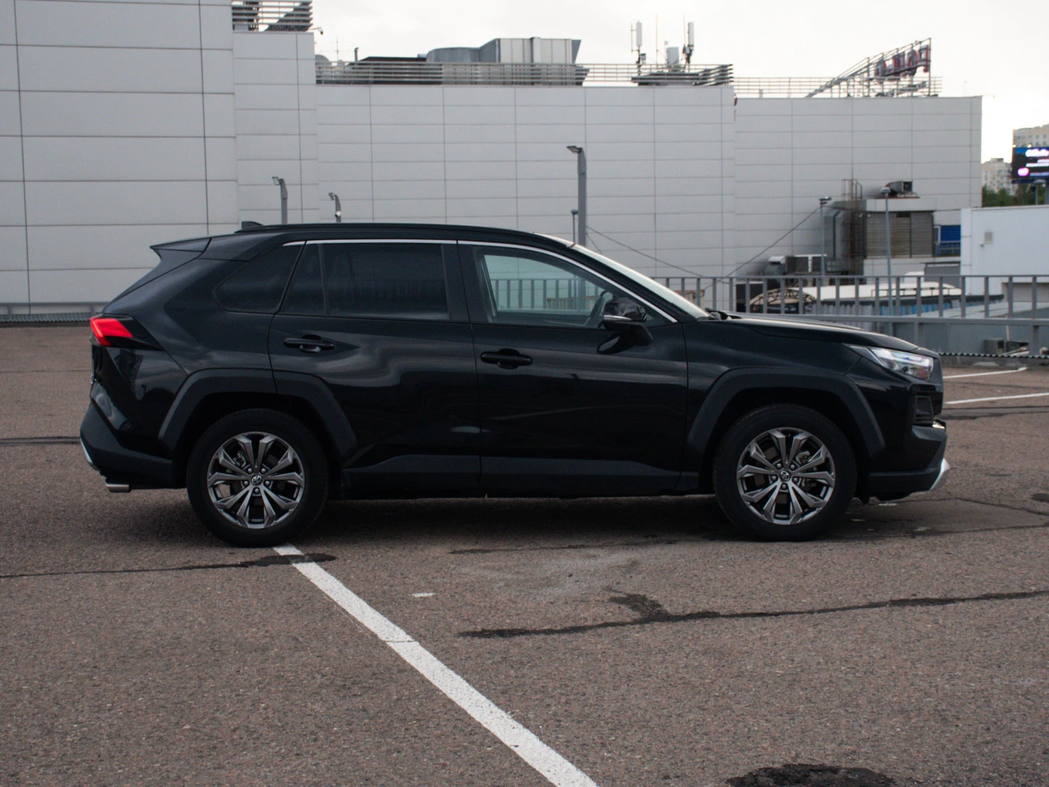 Toyota RAV4, 2025