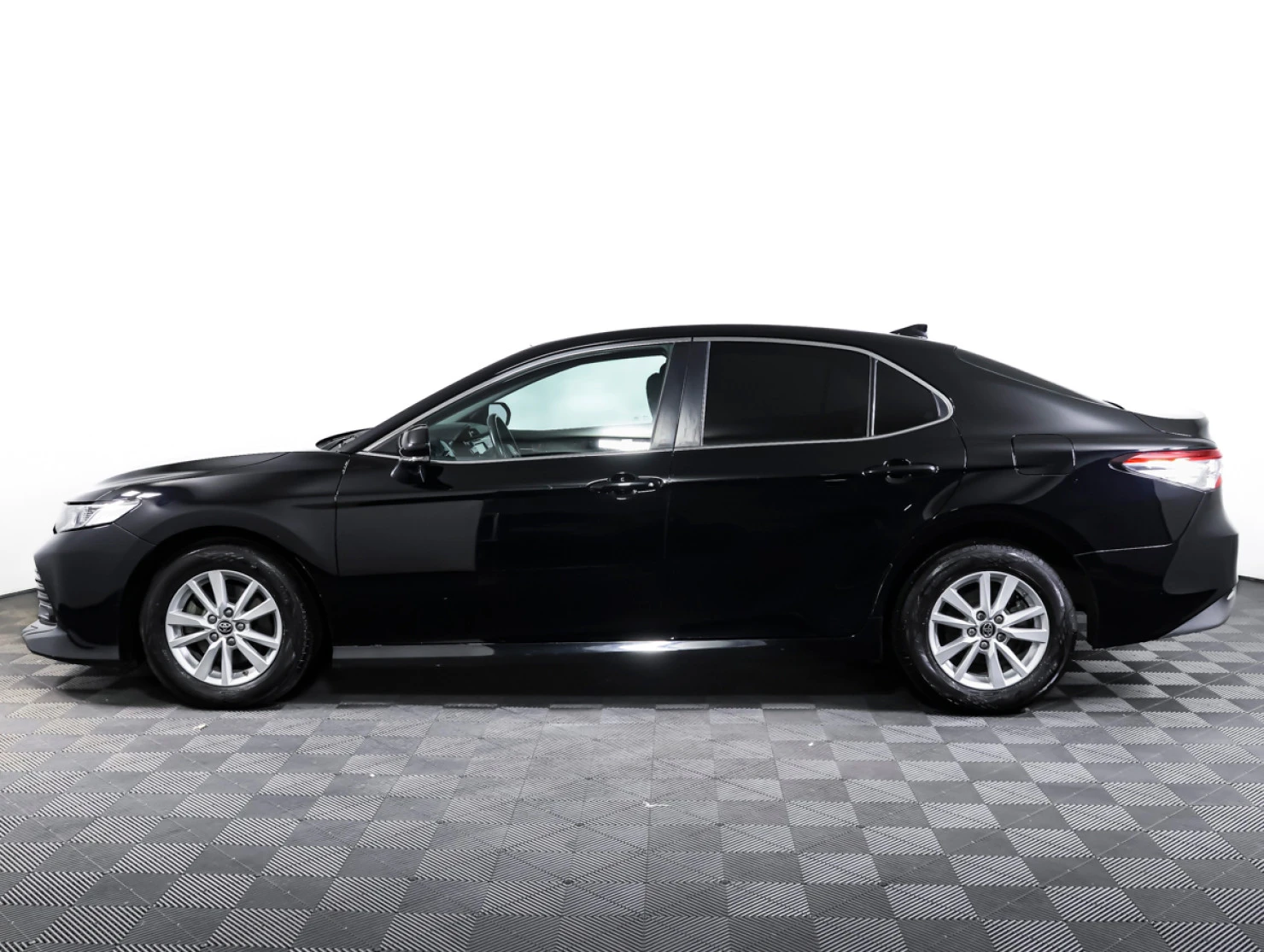 Toyota Camry, 2018