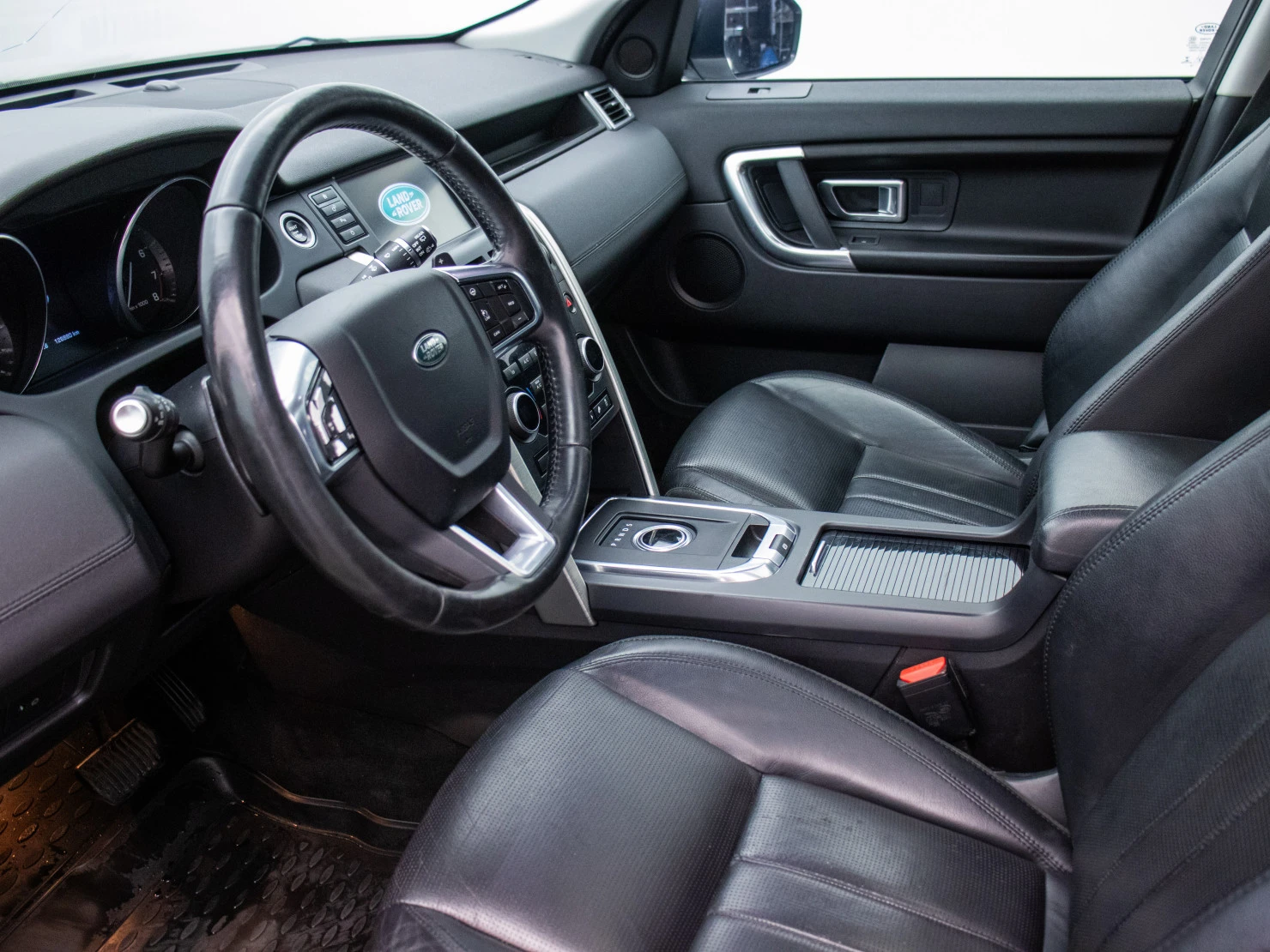 Land Rover Discovery Sport, 2015