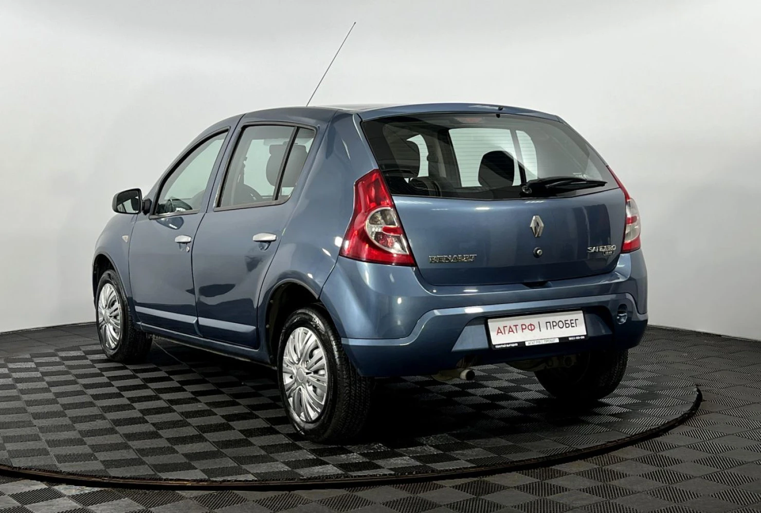 Renault Sandero, 2013