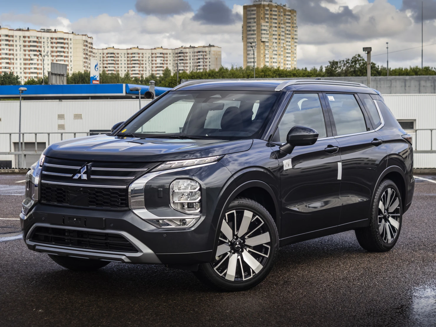 Mitsubishi OUTLANDER, 2025