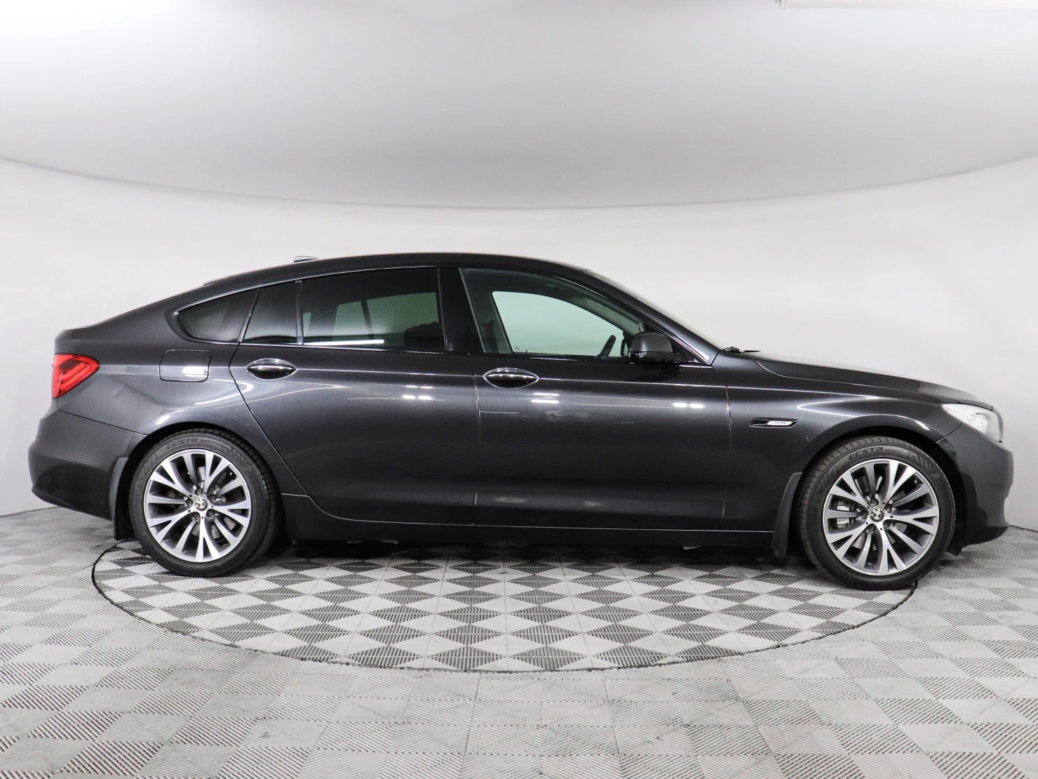 BMW 5 серии, 2012