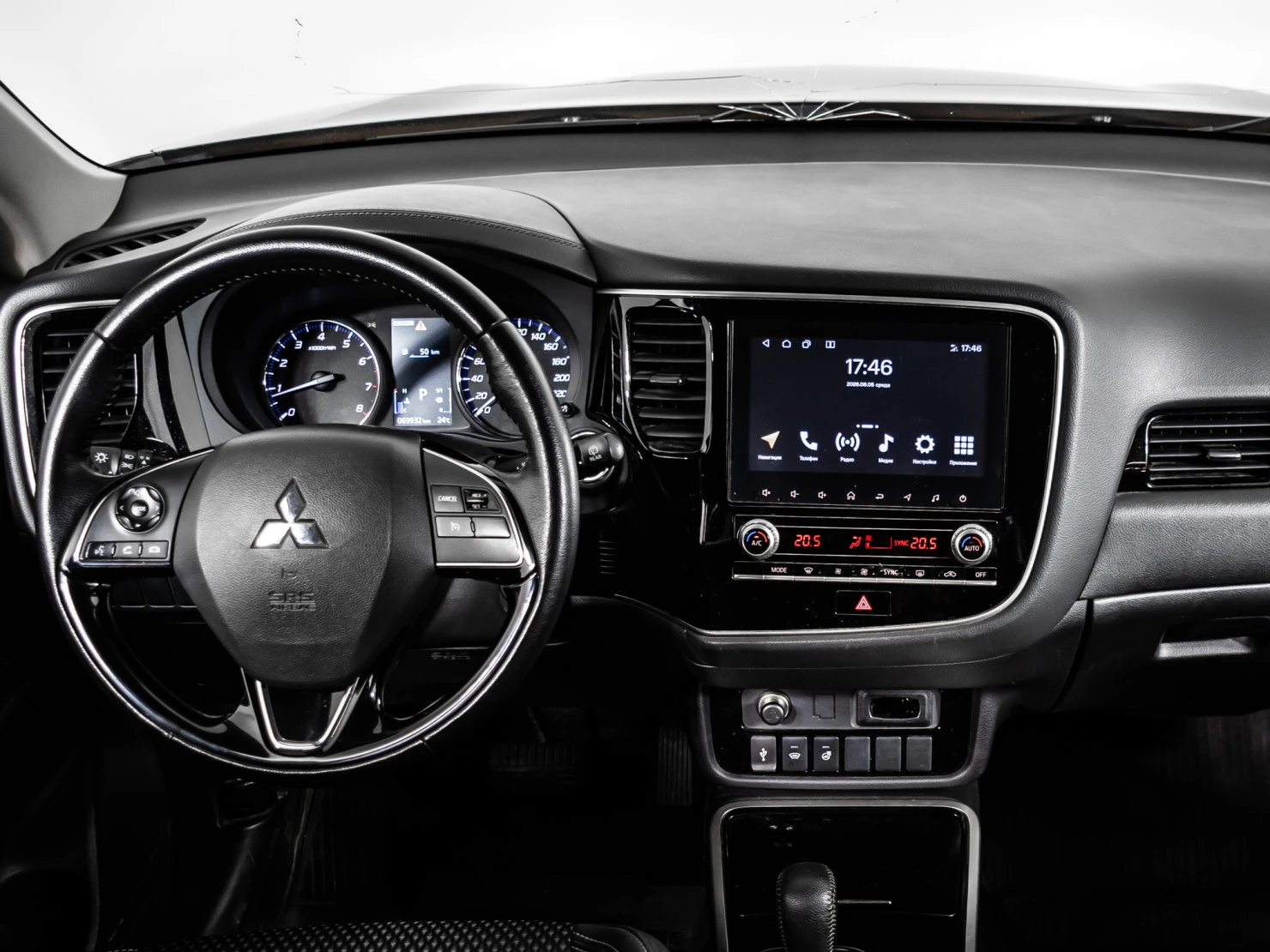 Mitsubishi OUTLANDER, 2021