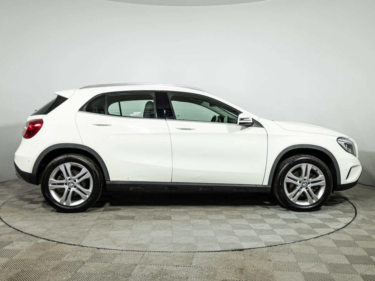 Mercedes-Benz GLA, 2014