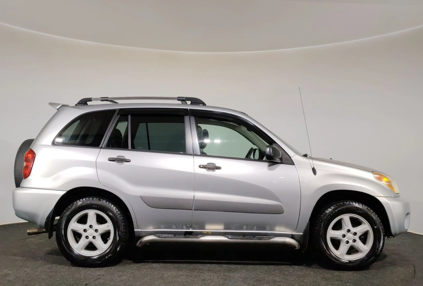 Toyota RAV4, 2005