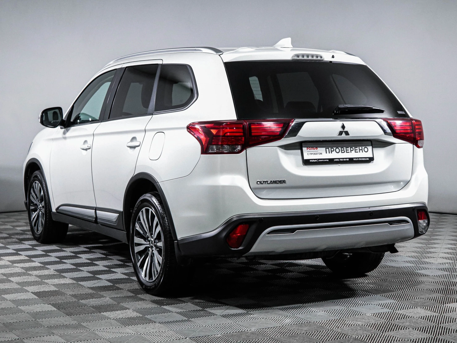 Mitsubishi OUTLANDER, 2020