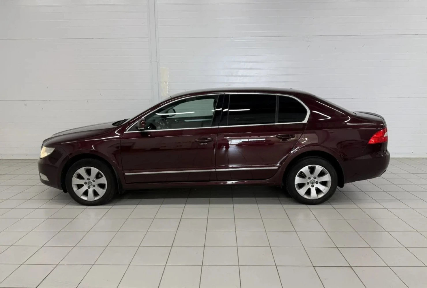 ŠKODA SUPERB, 2012