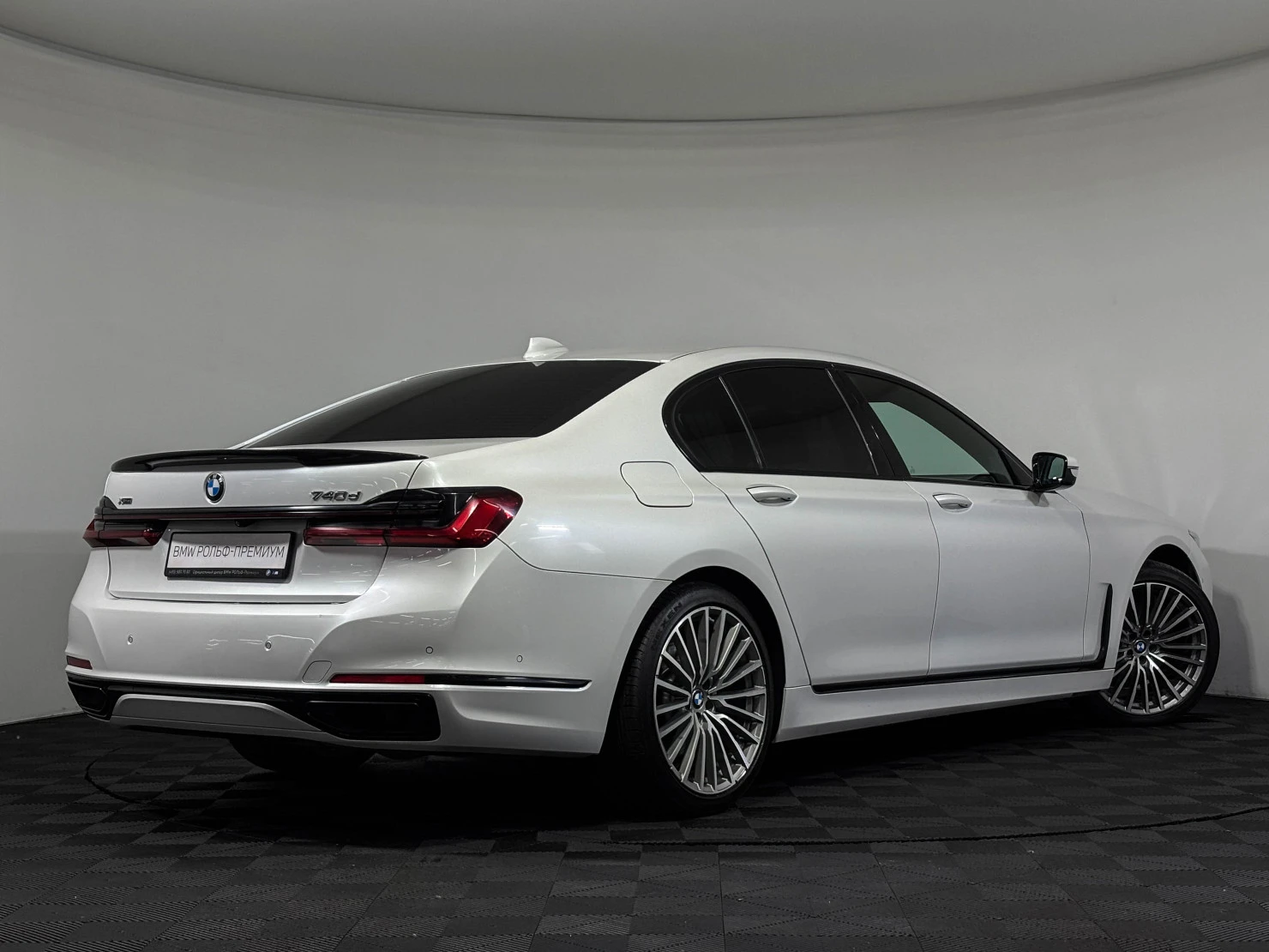 BMW 7 серии, 2021