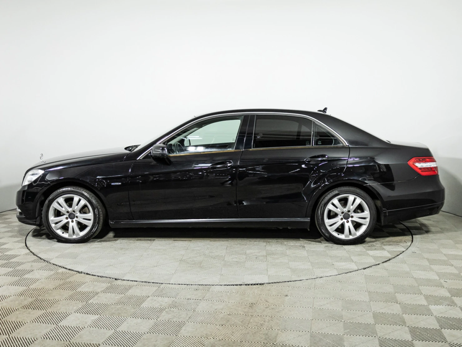 Mercedes-Benz E-Класс, 2012
