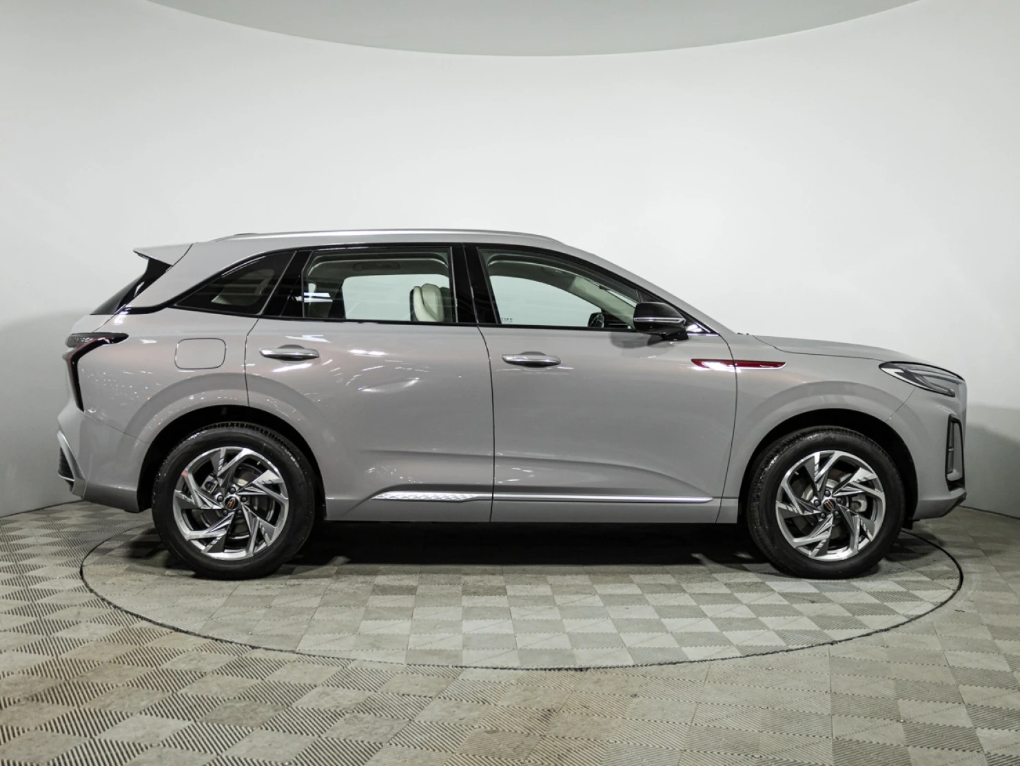 Hongqi HS3, 2024