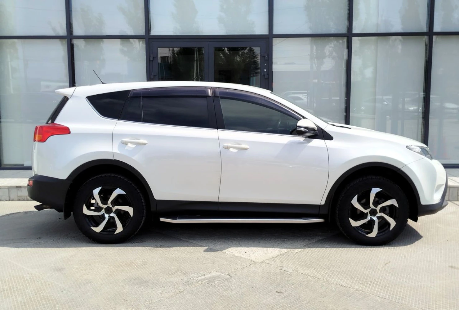 Toyota RAV4, 2014