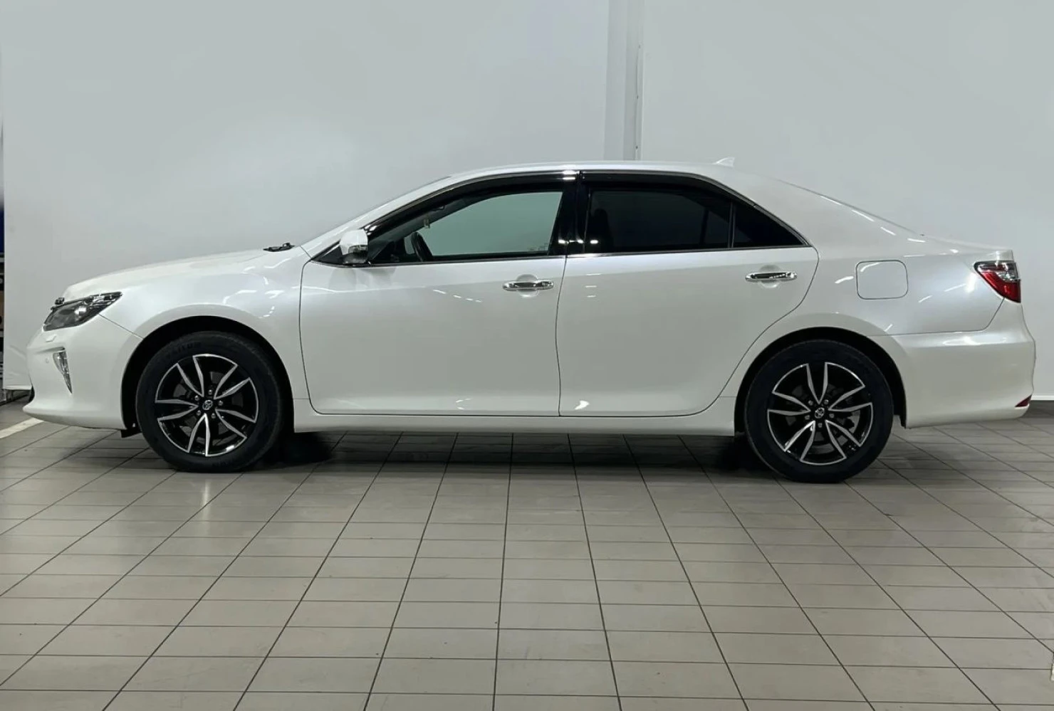 Toyota Camry, 2017