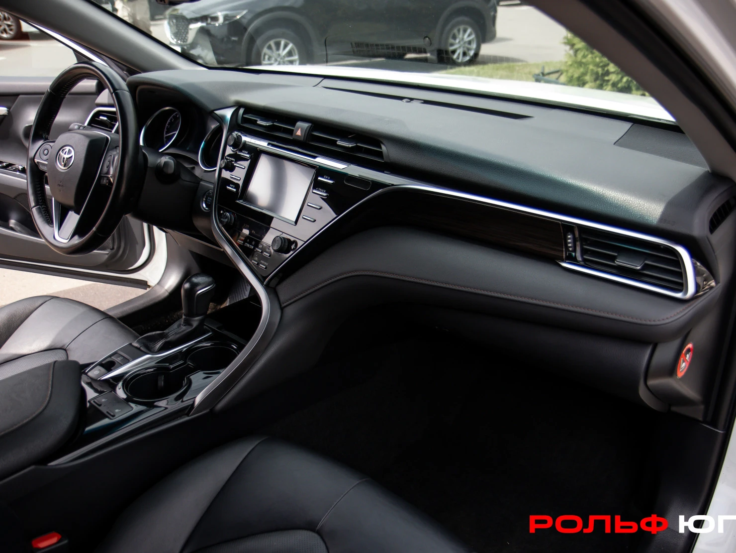 Toyota Camry, 2019