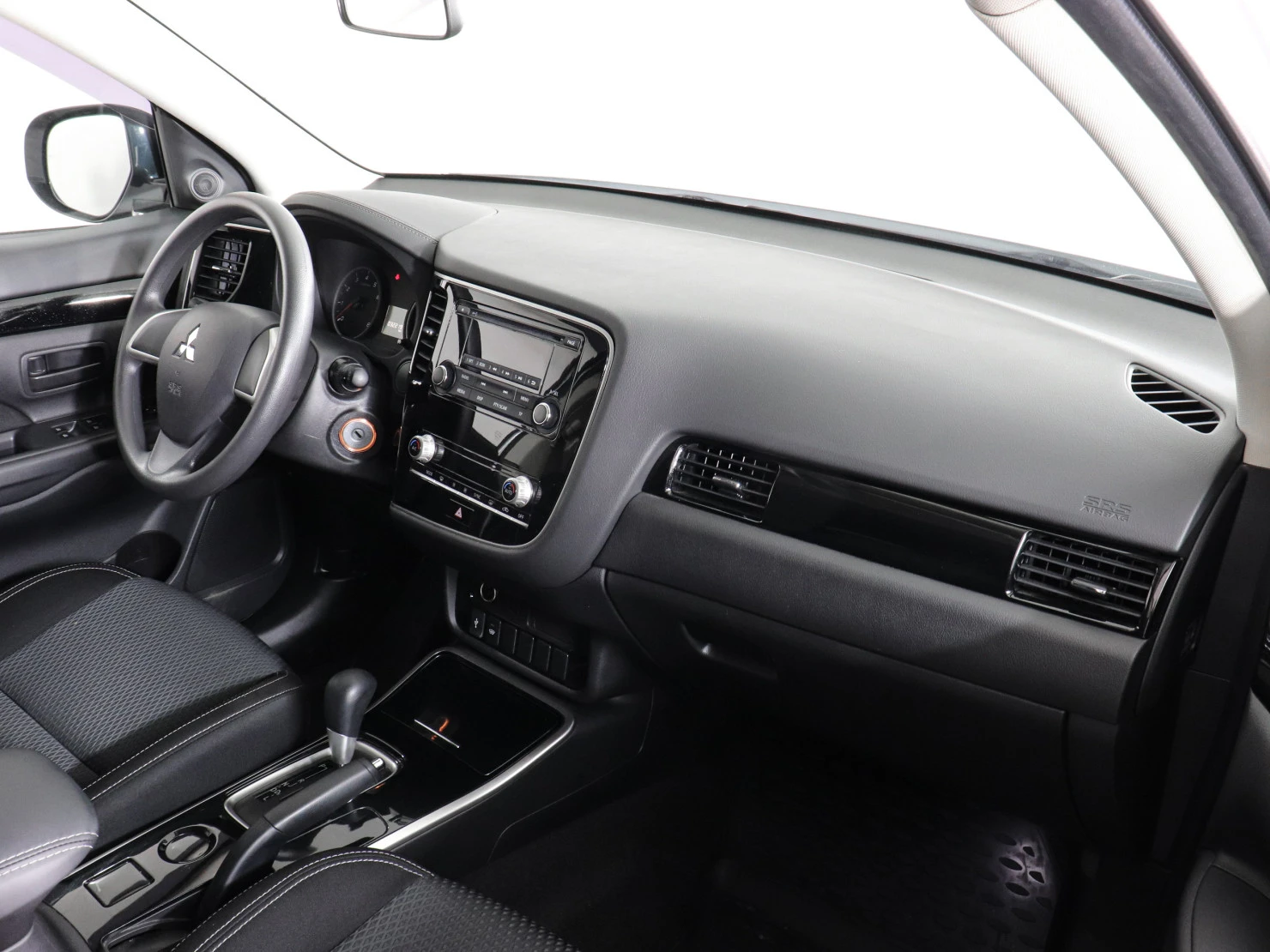 Mitsubishi OUTLANDER, 2020
