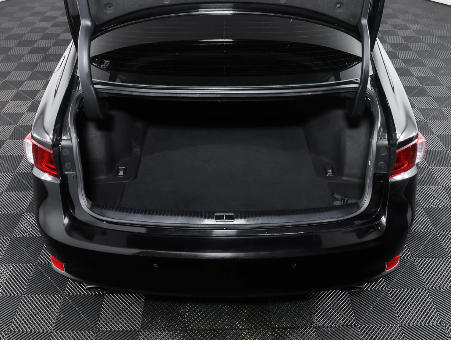 Lexus IS, 2014