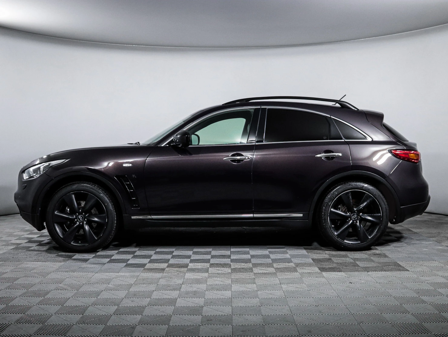 Infiniti QX70, 2017