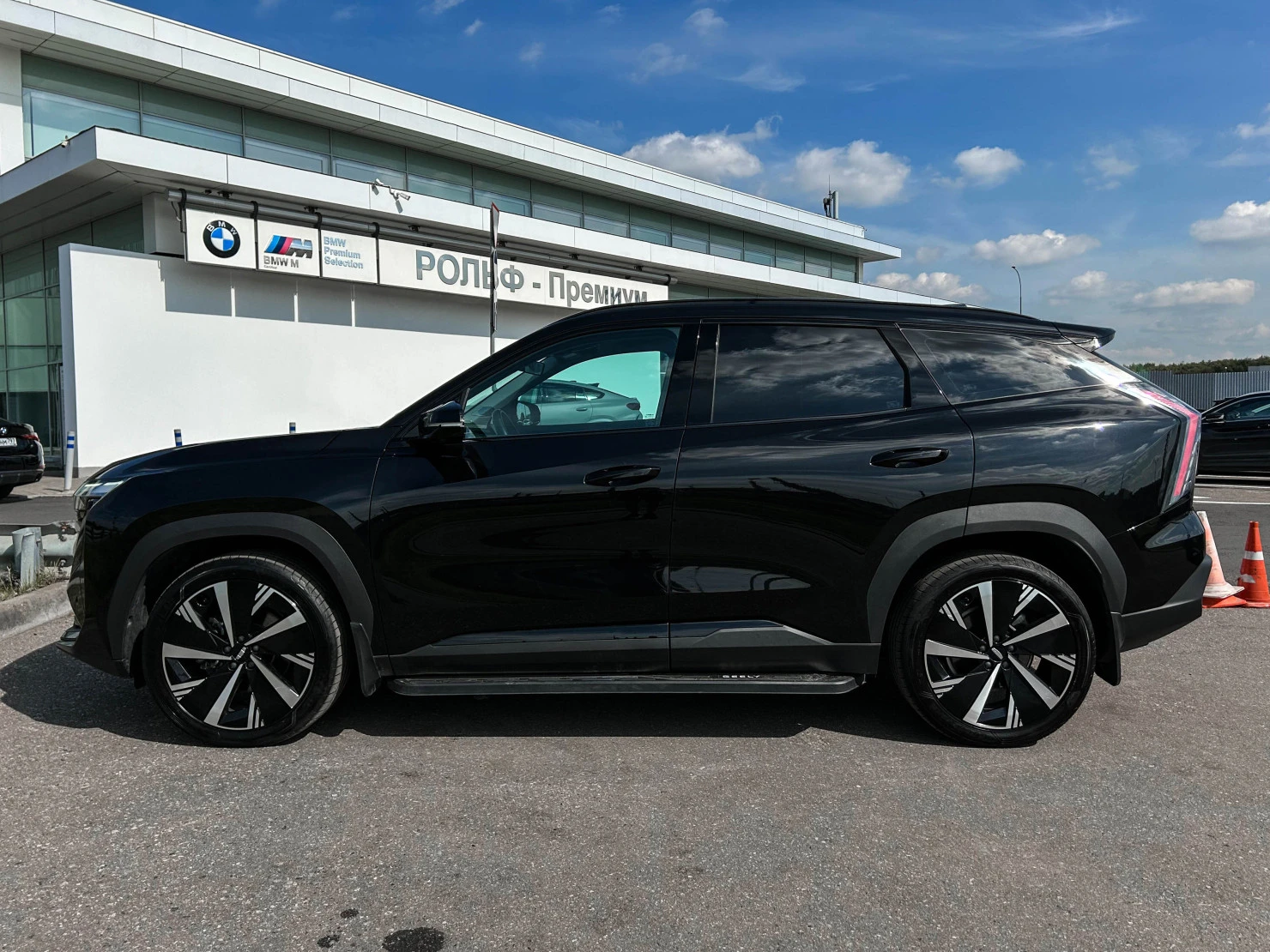 Geely Atlas, 2023