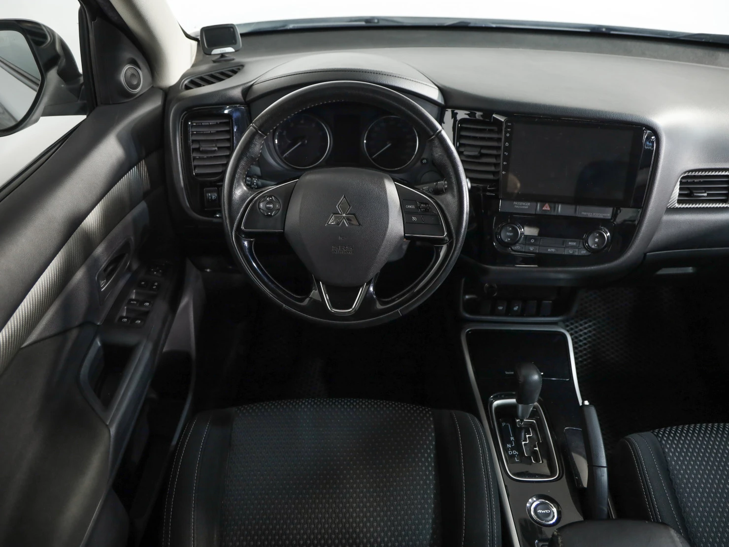 Mitsubishi OUTLANDER, 2017