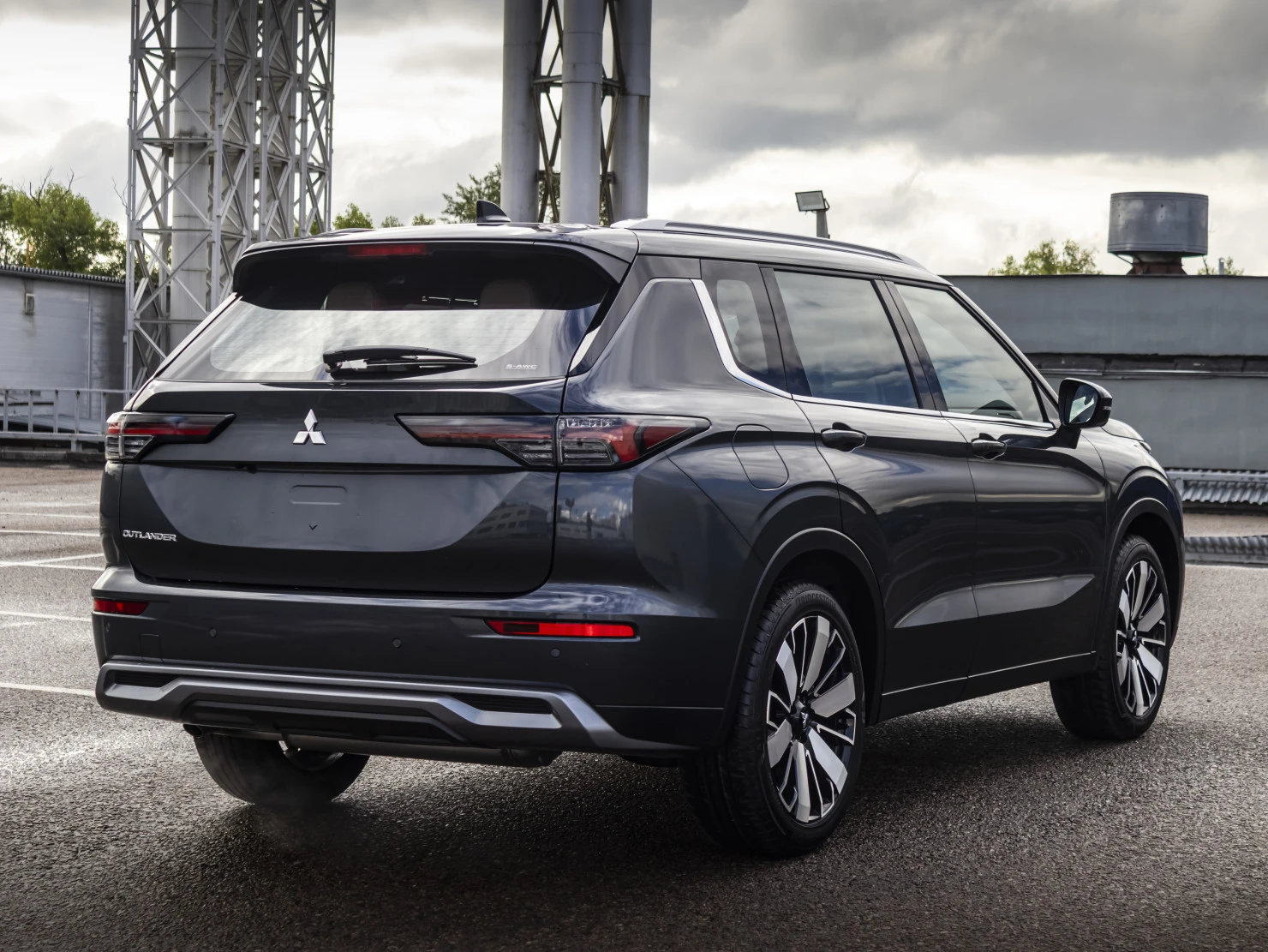 Mitsubishi OUTLANDER, 2025