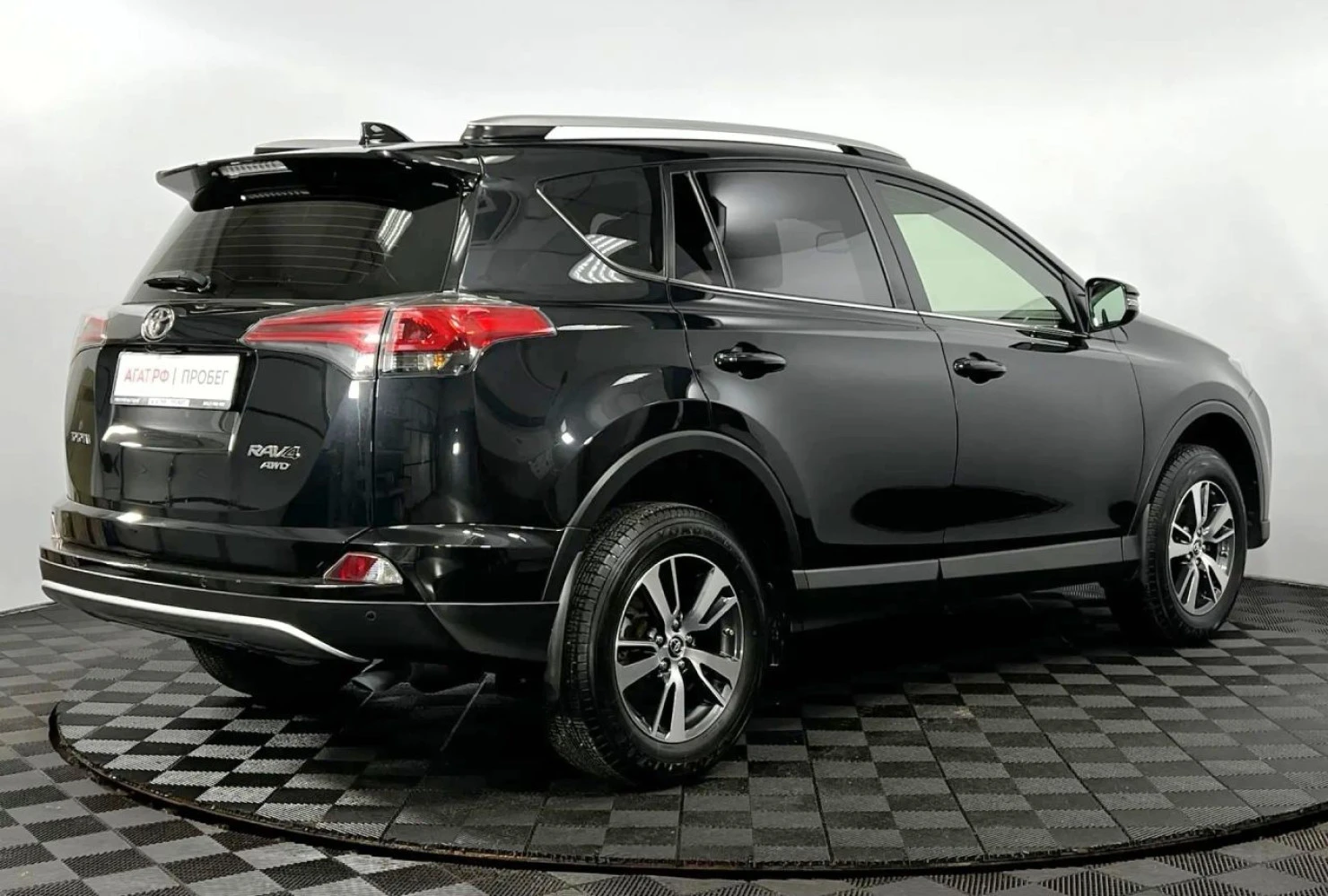 Toyota RAV4, 2015