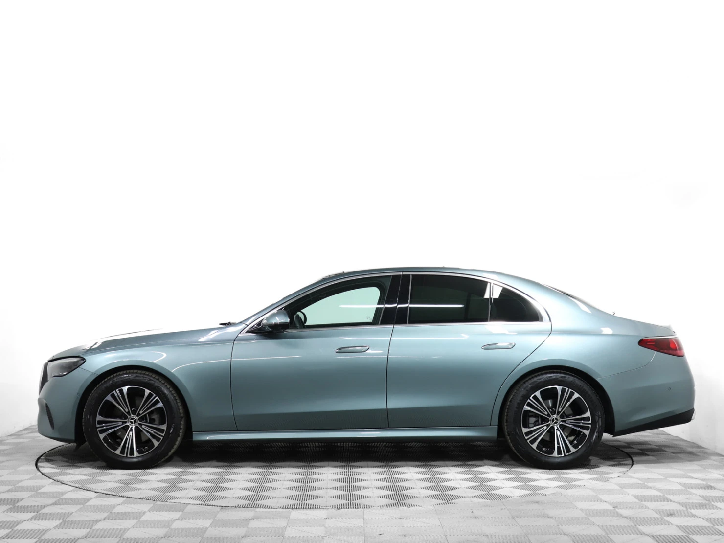 Mercedes-Benz E-Класс, 2024