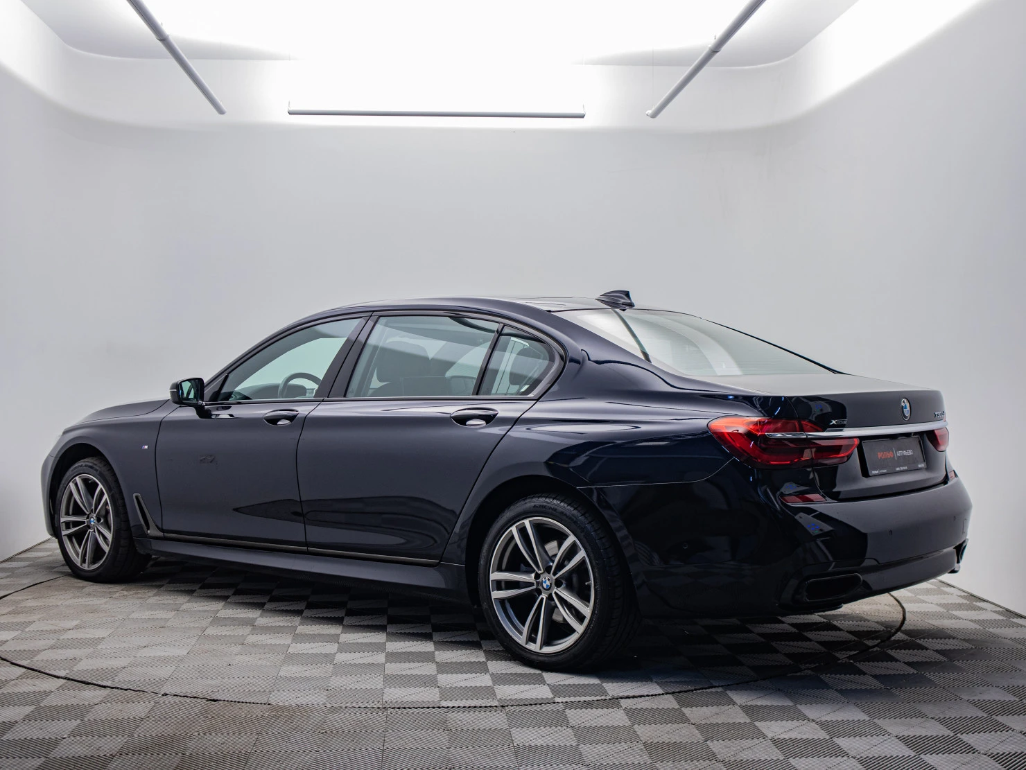 BMW 7 серии, 2018