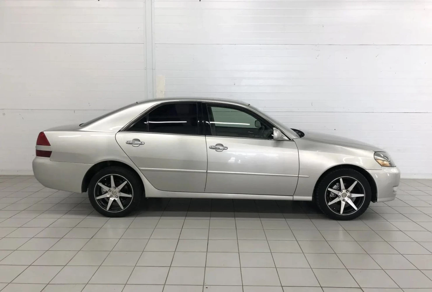 Toyota Mark II, 2001