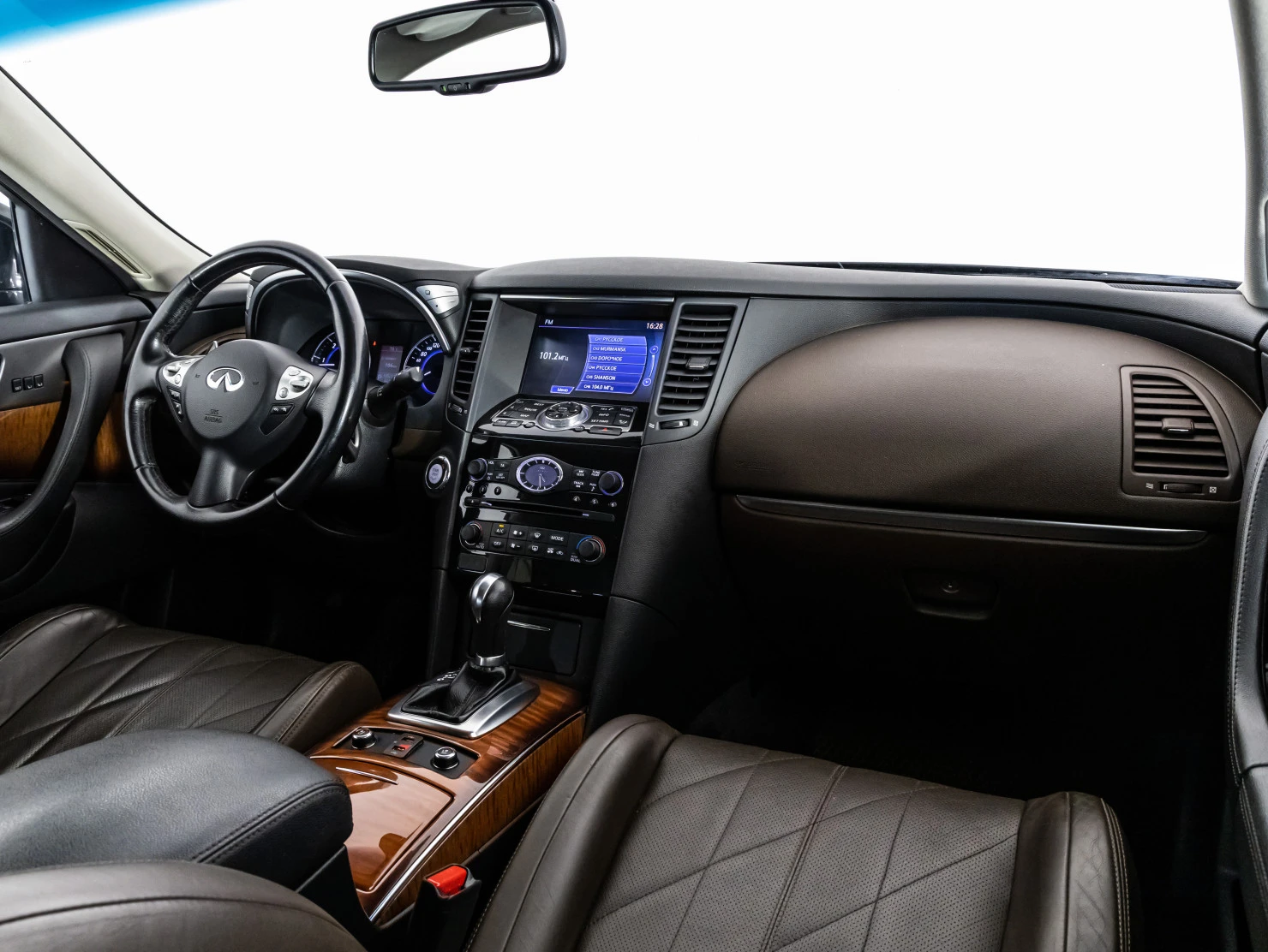 Infiniti QX70, 2015